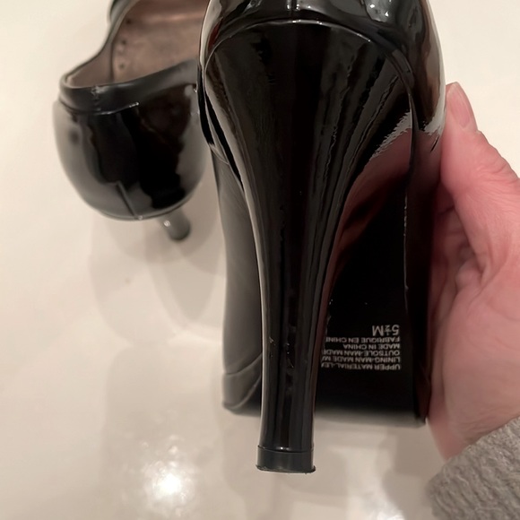 Leather Black Open Toe Heels 👠 - Picture 7 of 11